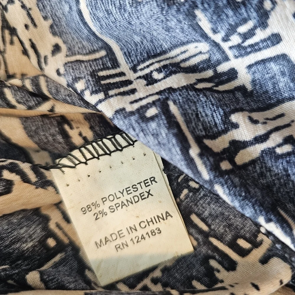 Jon & Anna Abstract Print Sleeveless Blouse Black Tan – Size Large
